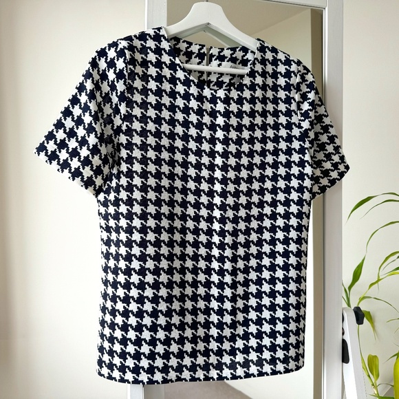 Houndstooth Zip Back Blouse - Picture 1 of 4